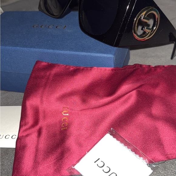 ❌SOLD❌Authentic Gucci Black Women's Sunglasses - Picture 4 of 9